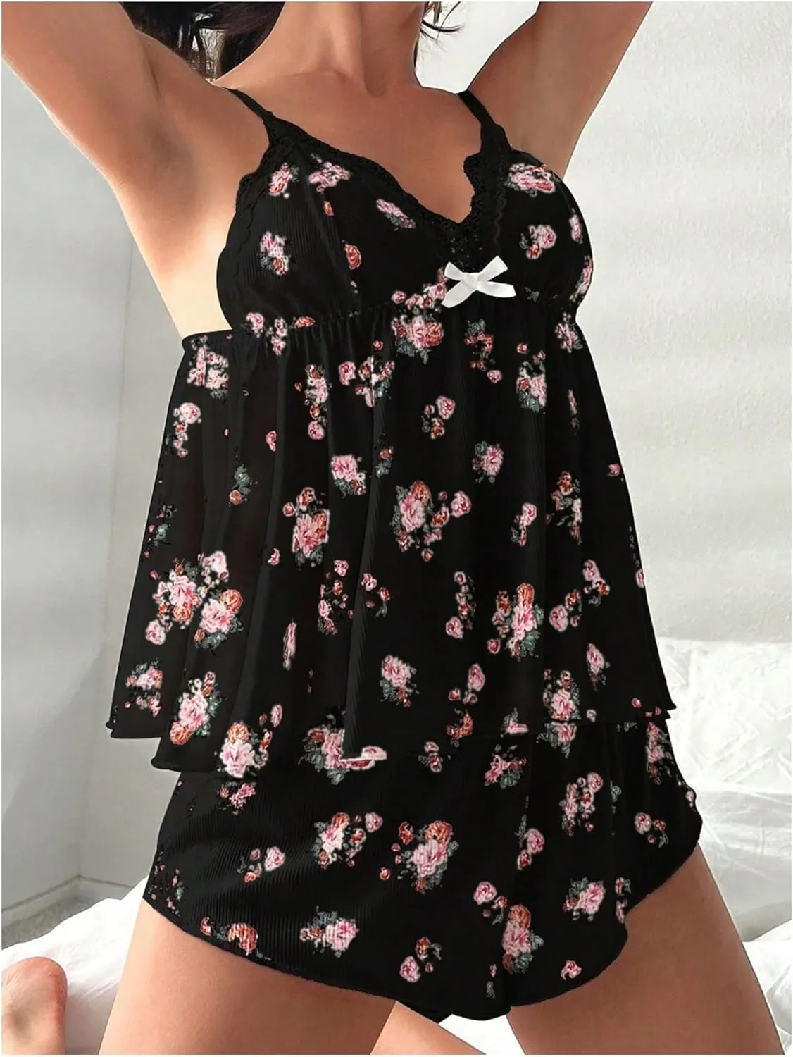 OYOANGLE Women's 2 Piece Cami Pajama Sets Flora Print V Neck Lace Trim Knitted Shorts Lounge Set Sleepwear