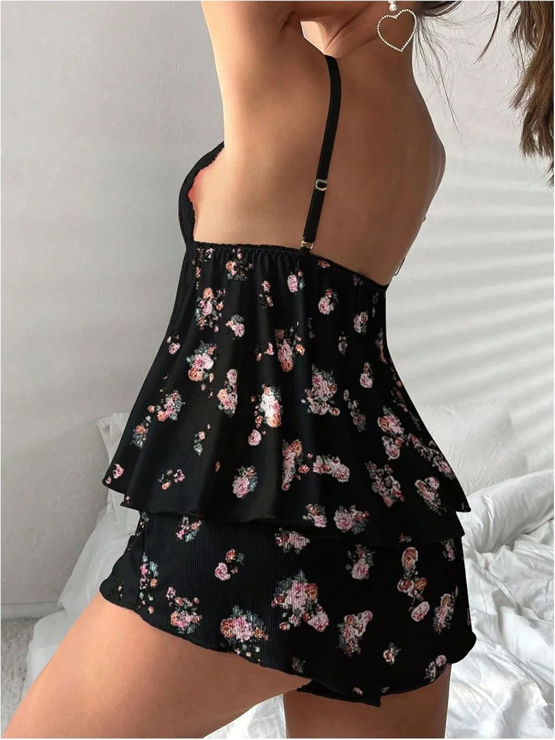 OYOANGLE Women's 2 Piece Cami Pajama Sets Flora Print V Neck Lace Trim Knitted Shorts Lounge Set Sleepwear