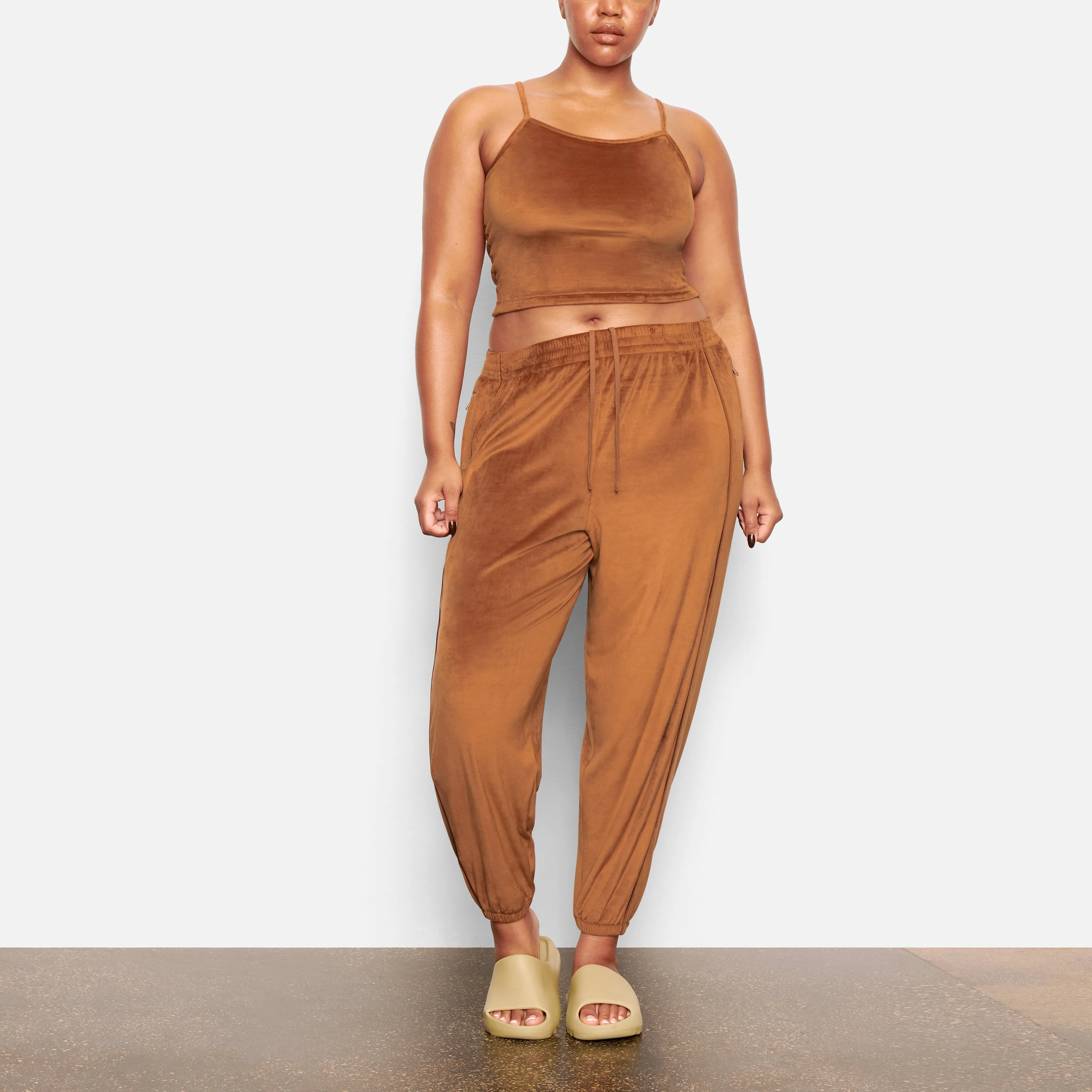 VELOUR OVERSIZED JOGGER | COPPER