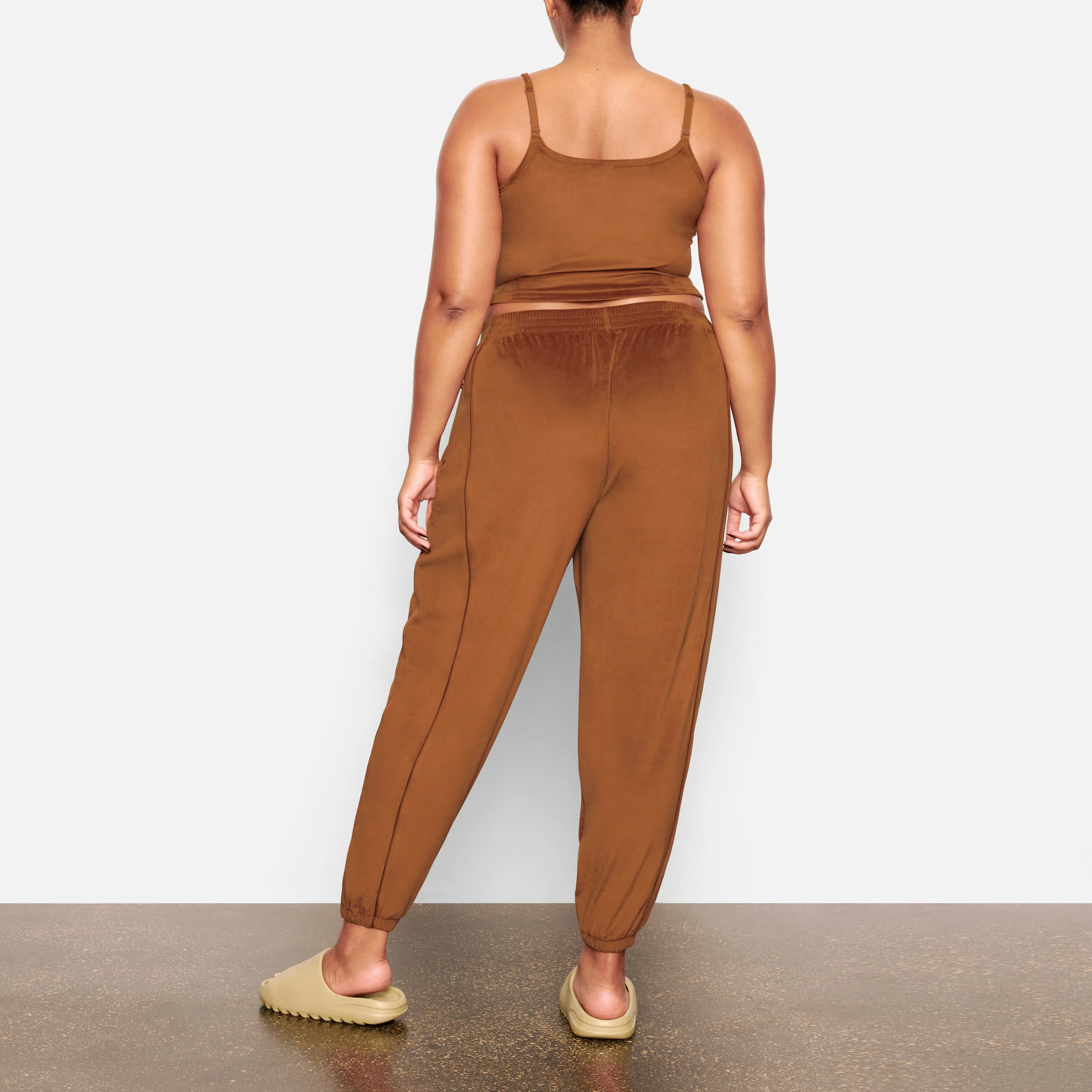 VELOUR OVERSIZED JOGGER | COPPER